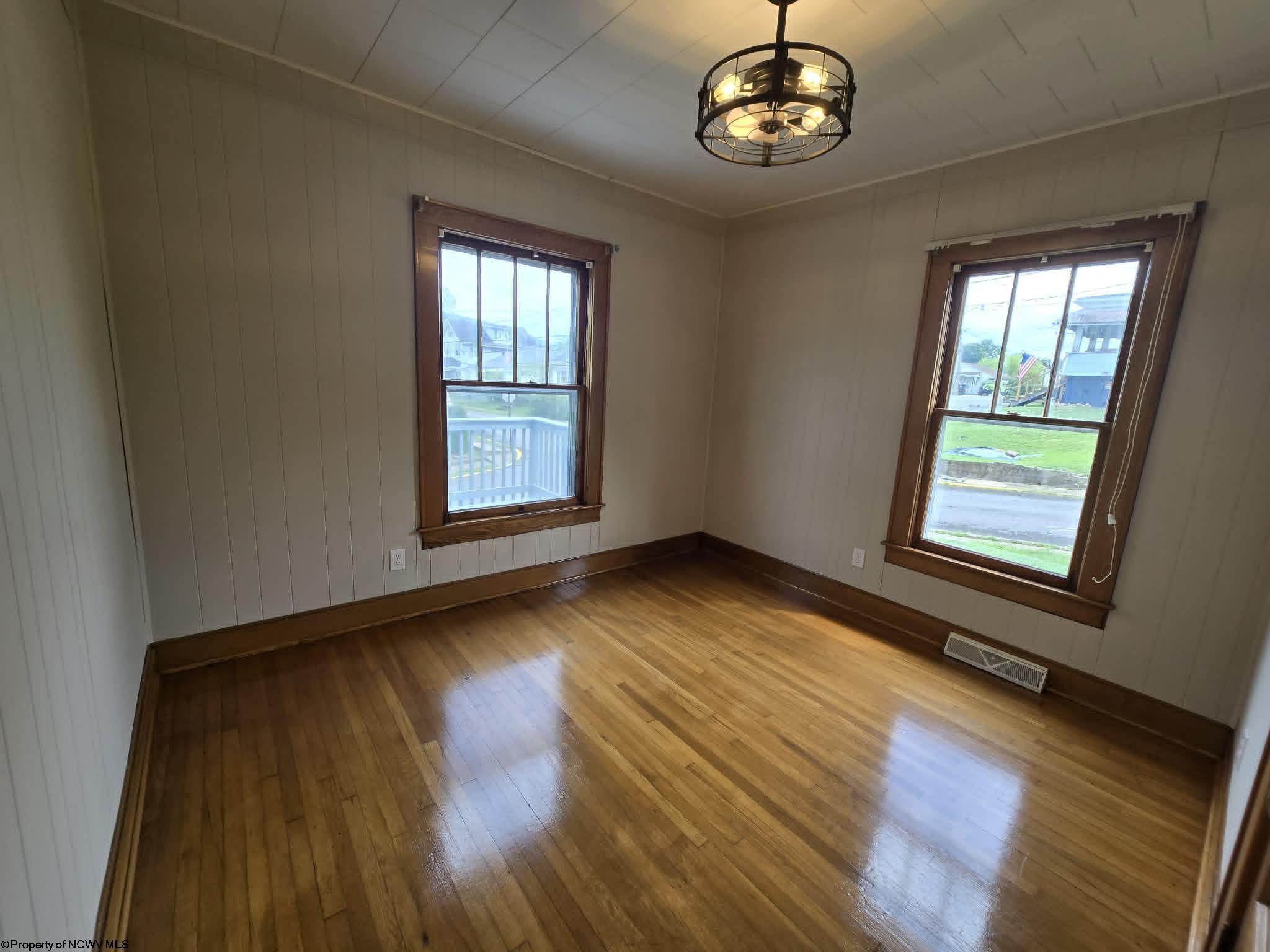 Gallery Image 16