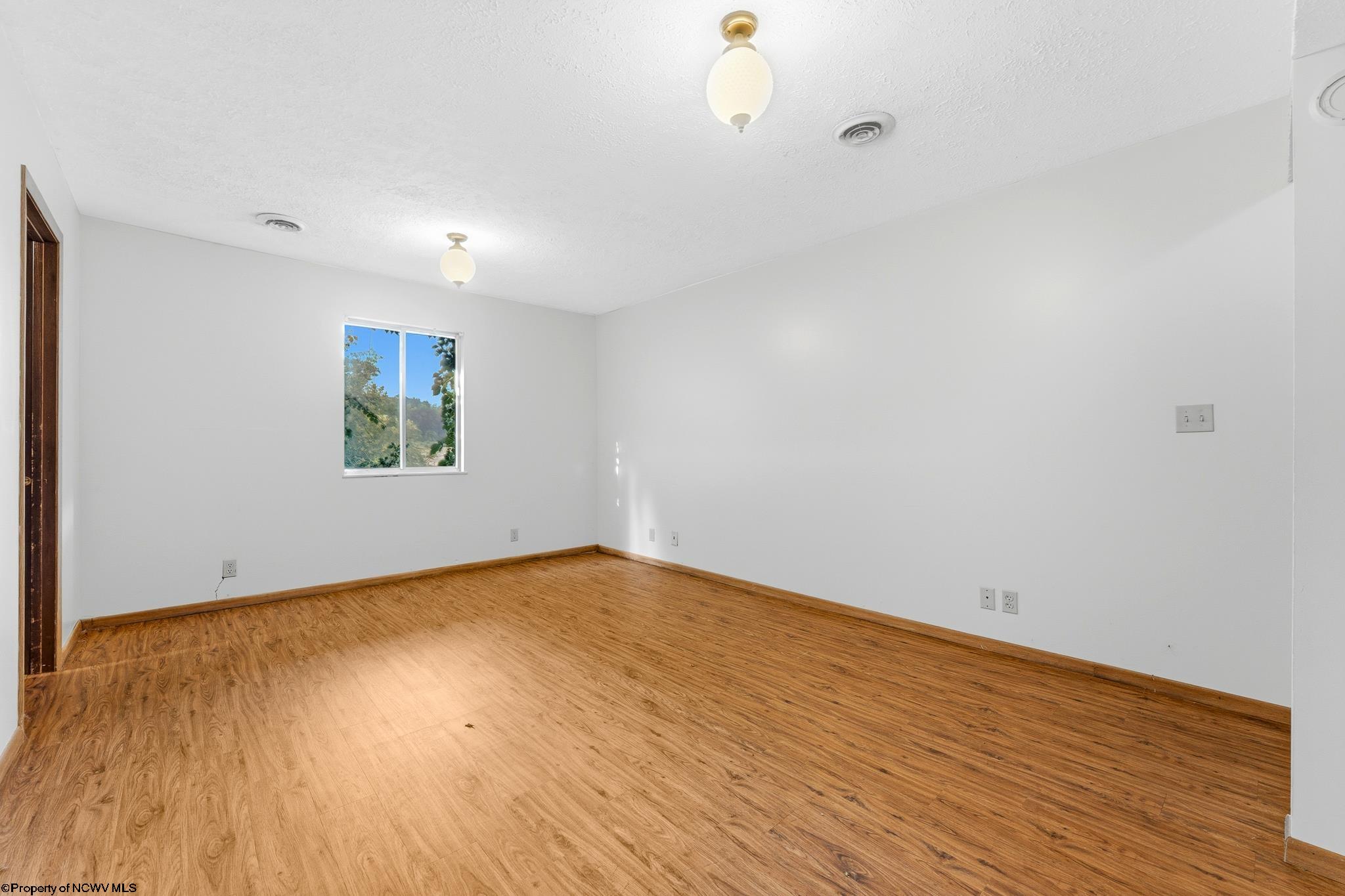 Gallery Image 29