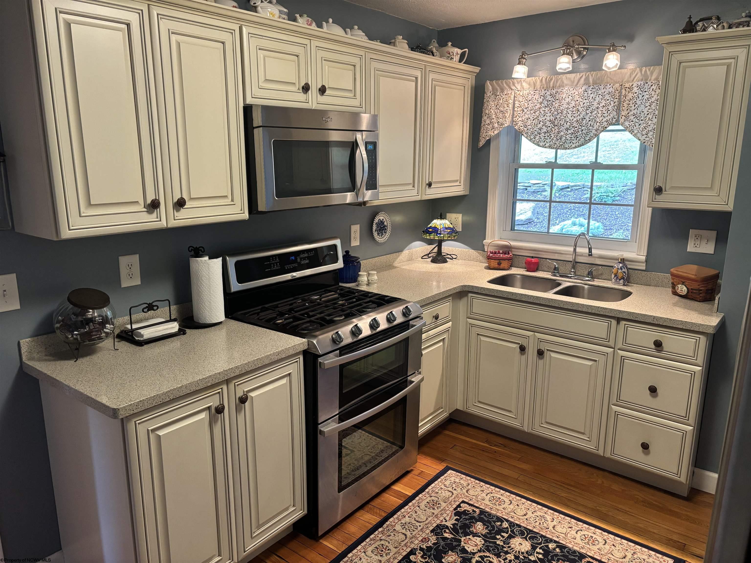 Gallery Image 13