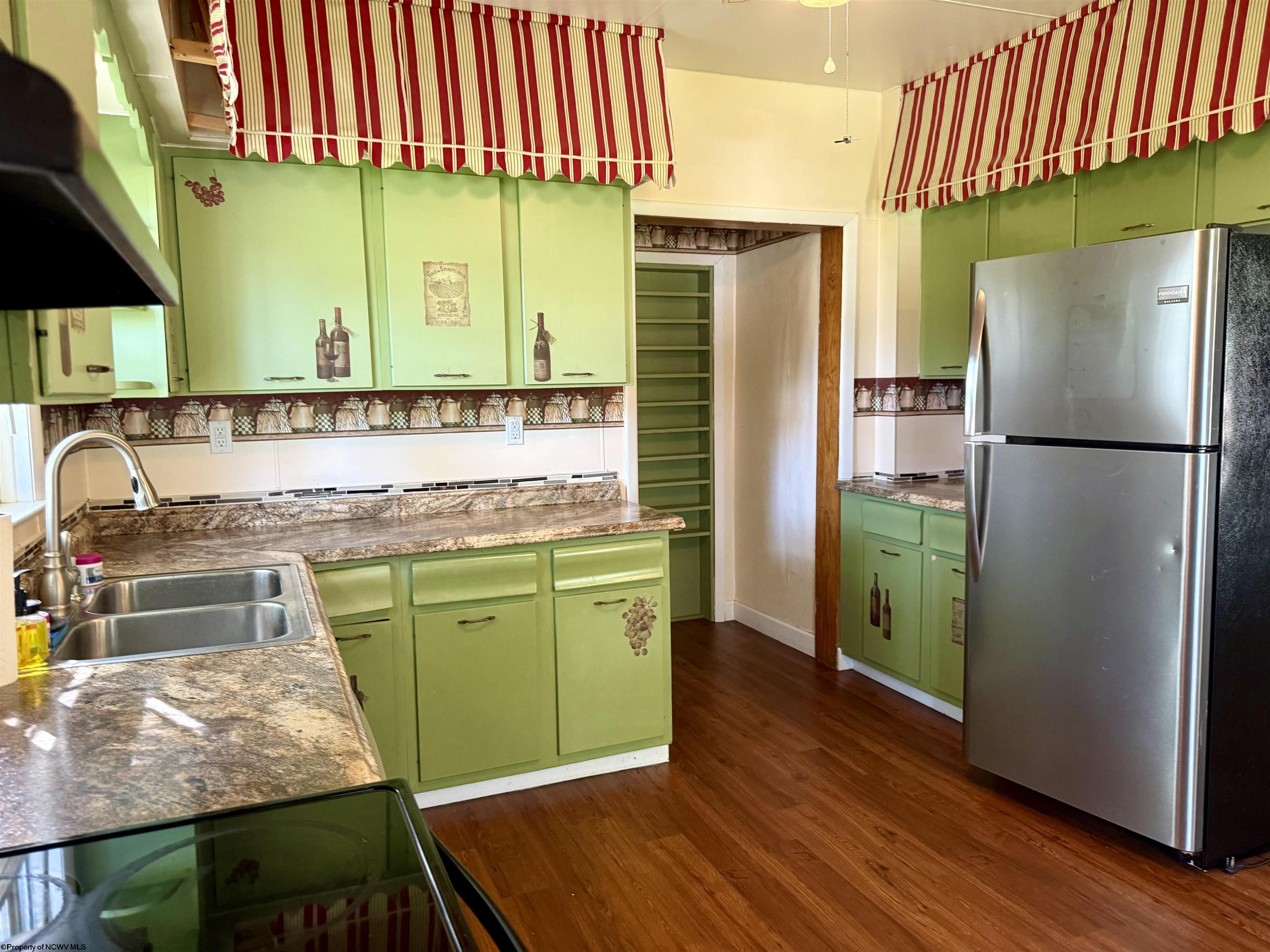 Gallery Image 5