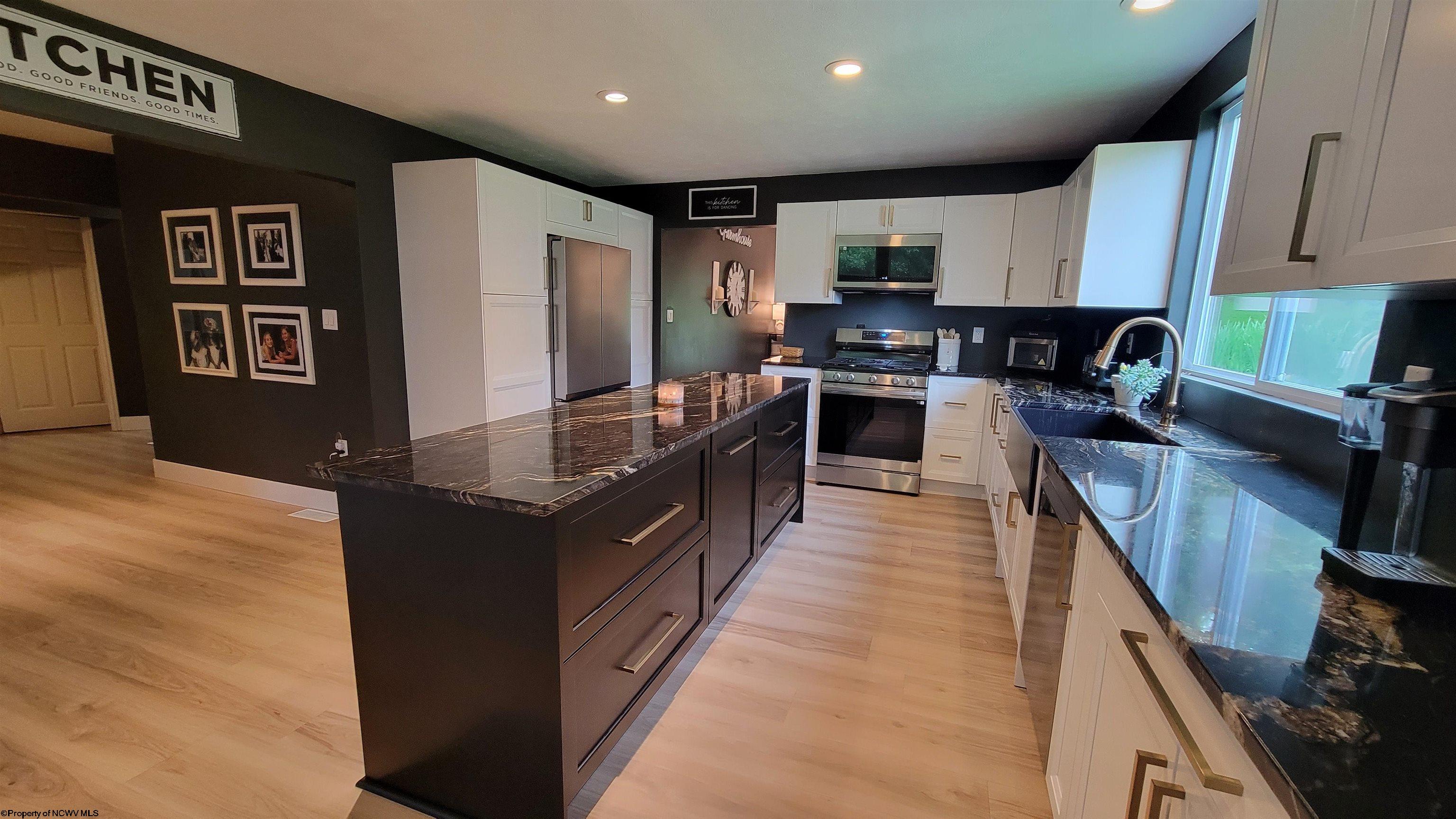 Gallery Image 17