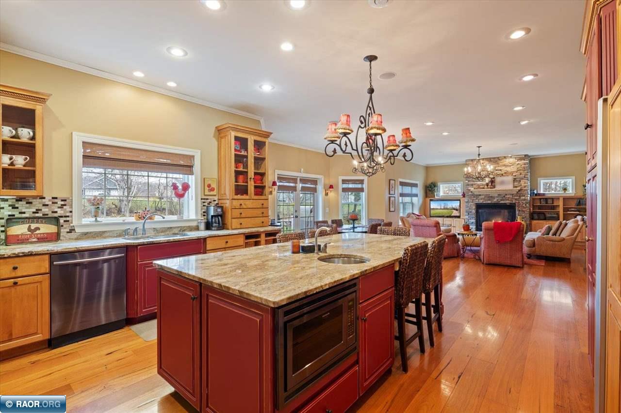 303 N Fairview Circle