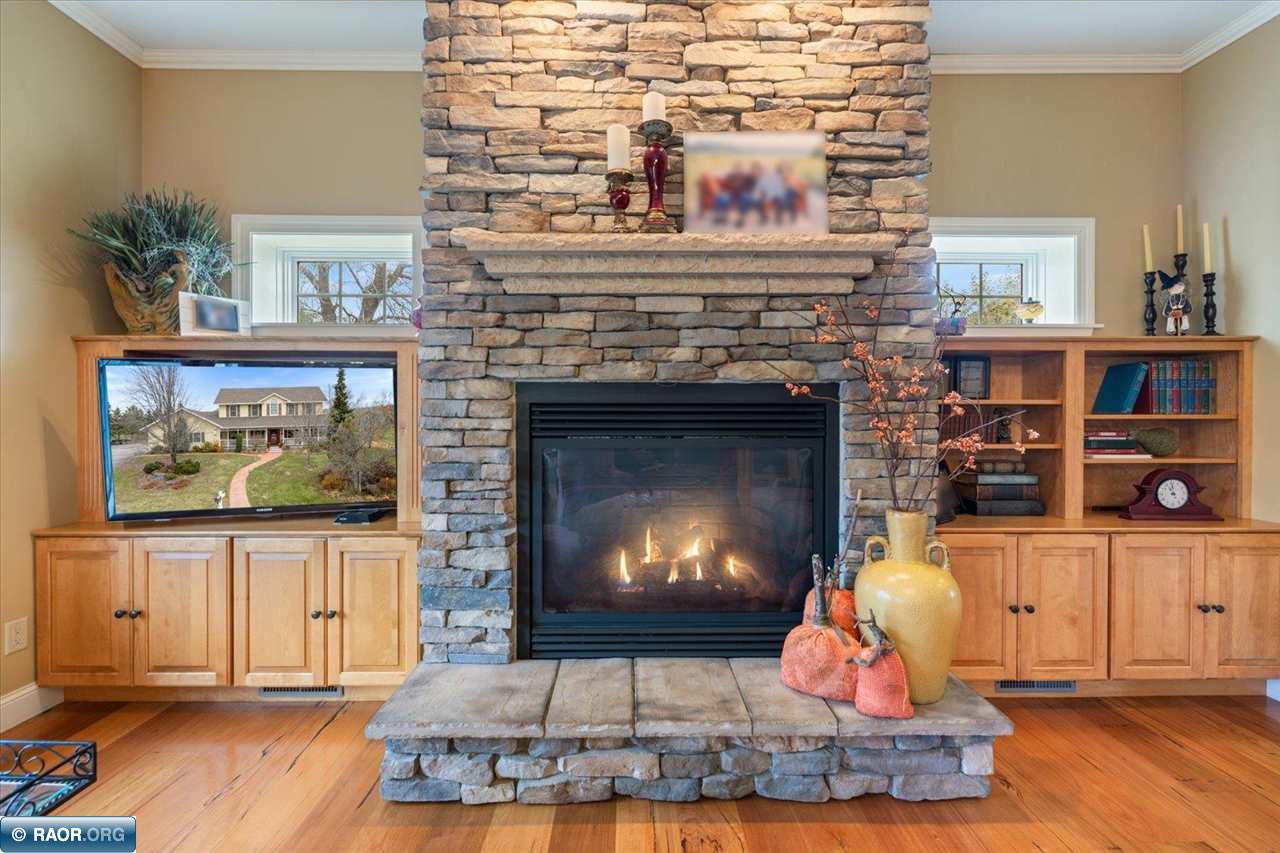 303 N Fairview Circle