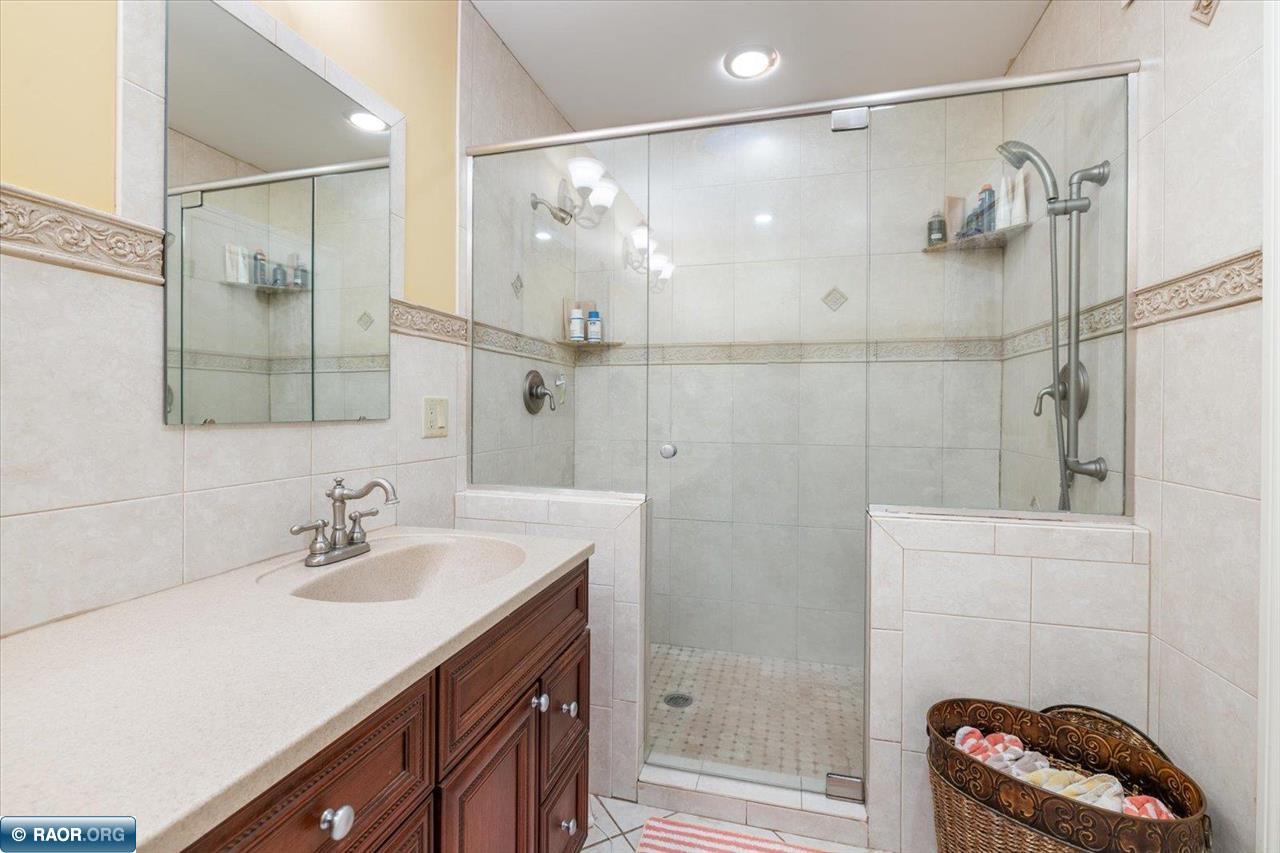 303 N Fairview Circle