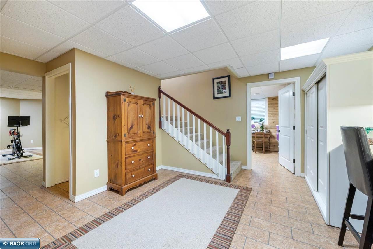 303 N Fairview Circle