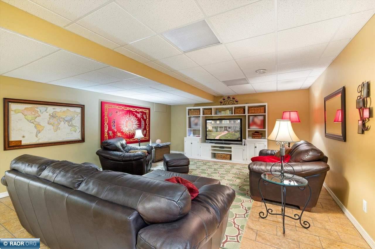 303 N Fairview Circle