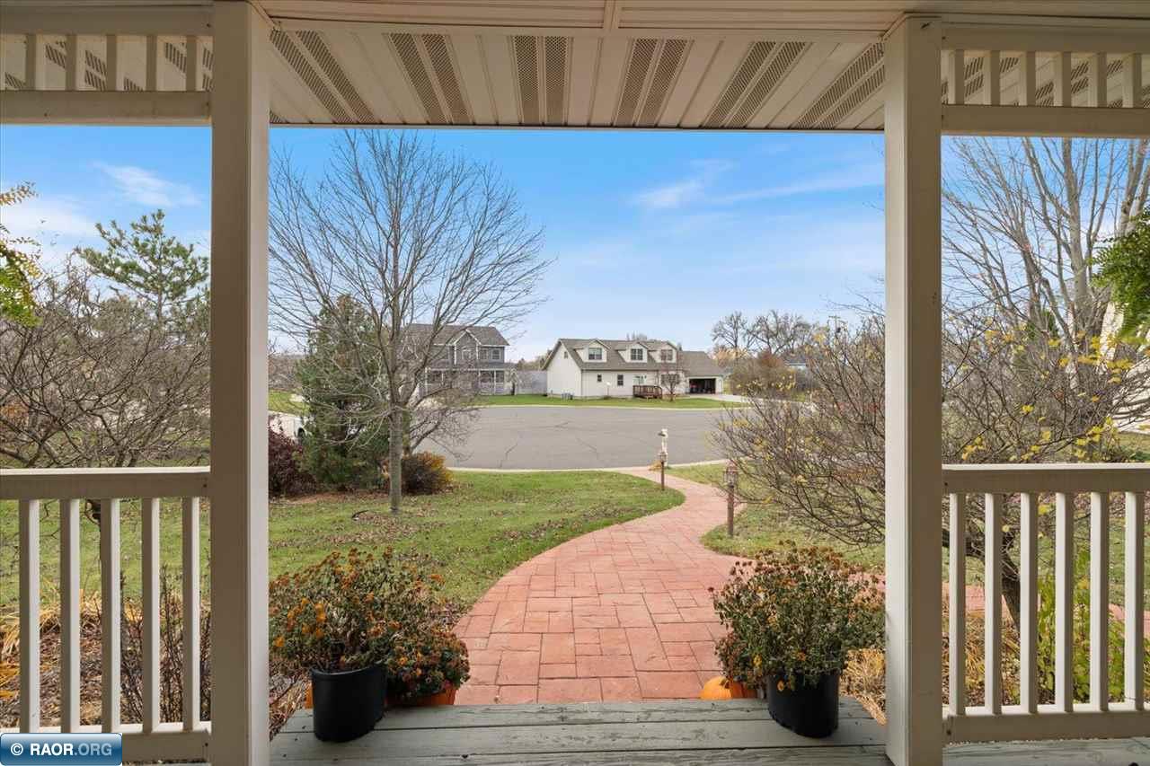 303 N Fairview Circle