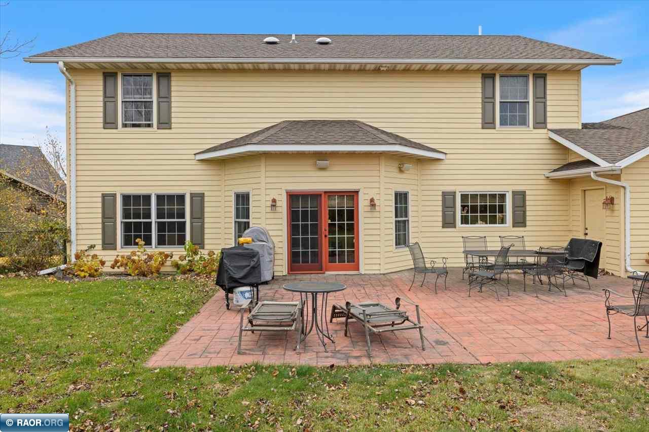 303 N Fairview Circle