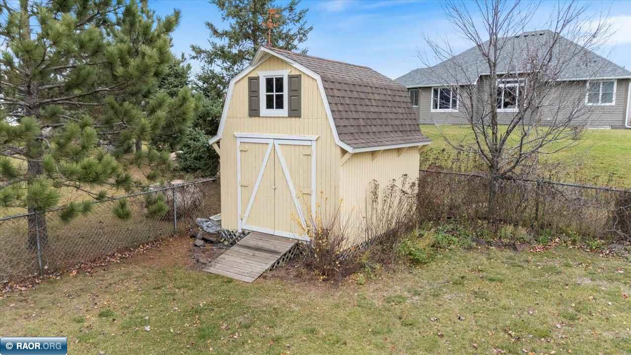 303 N Fairview Circle