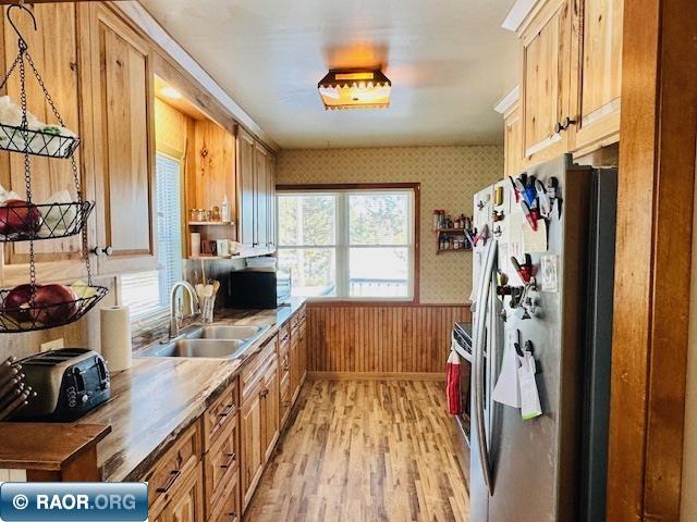 4858 Vermilion Trail