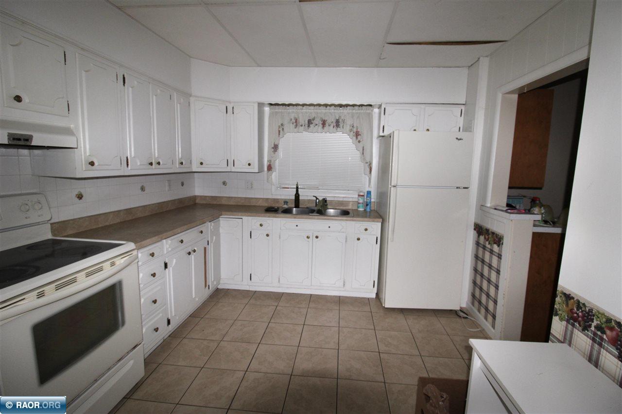 2519 3rd Avenue E, Hibbing, MN 55746 Listing Photo  7