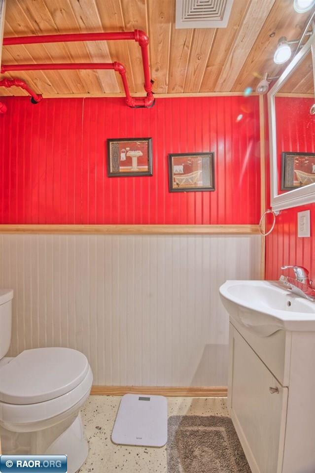 1522 13th Ave E, Hibbing, MN 55746 Listing Photo  25