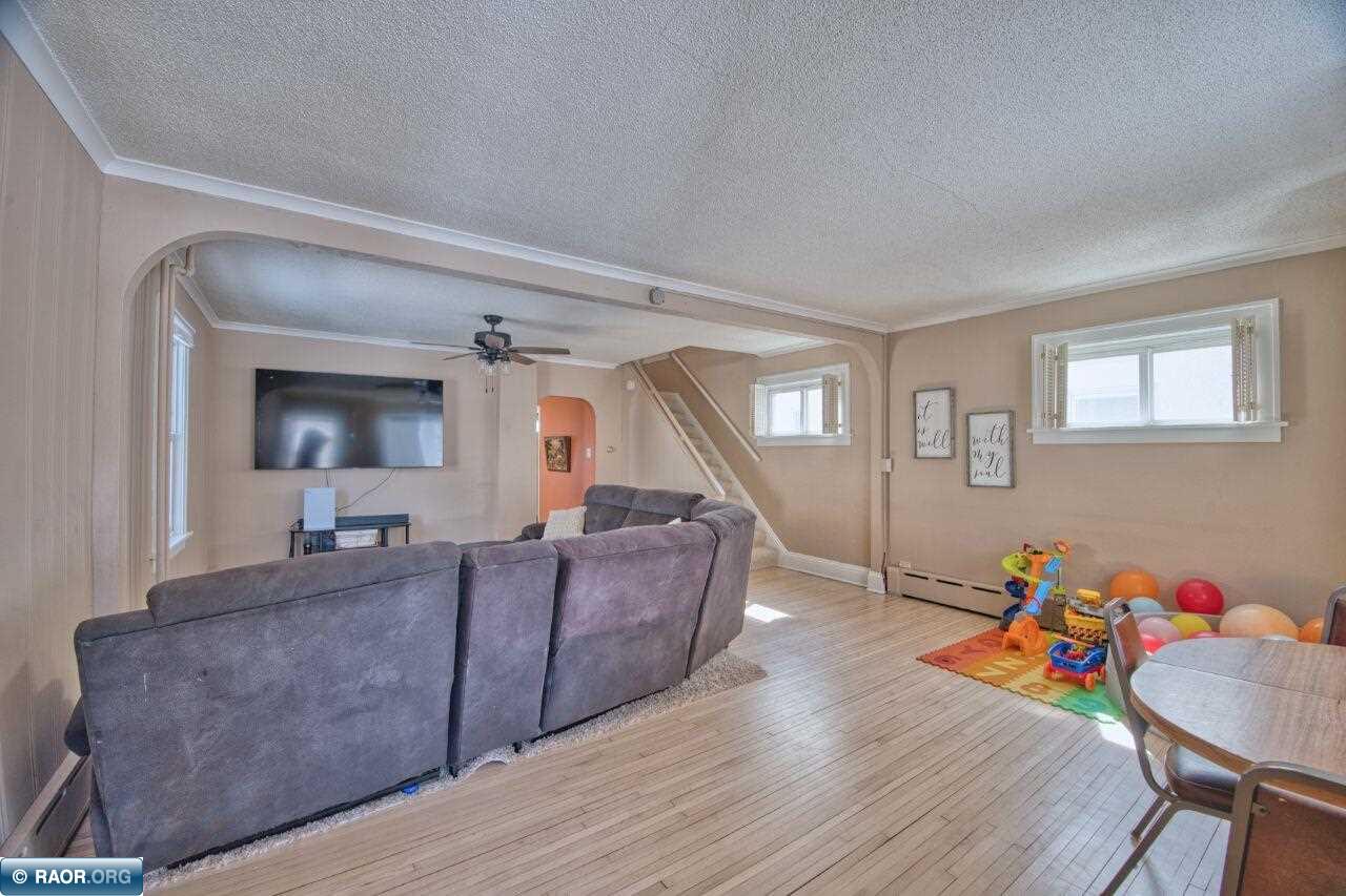 1522 13th Ave E, Hibbing, MN 55746 Listing Photo  4