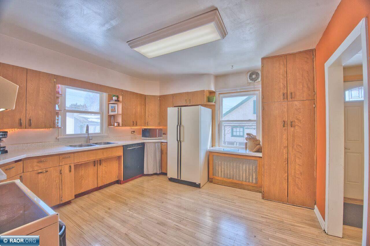 1522 13th Ave E, Hibbing, MN 55746 Listing Photo  7