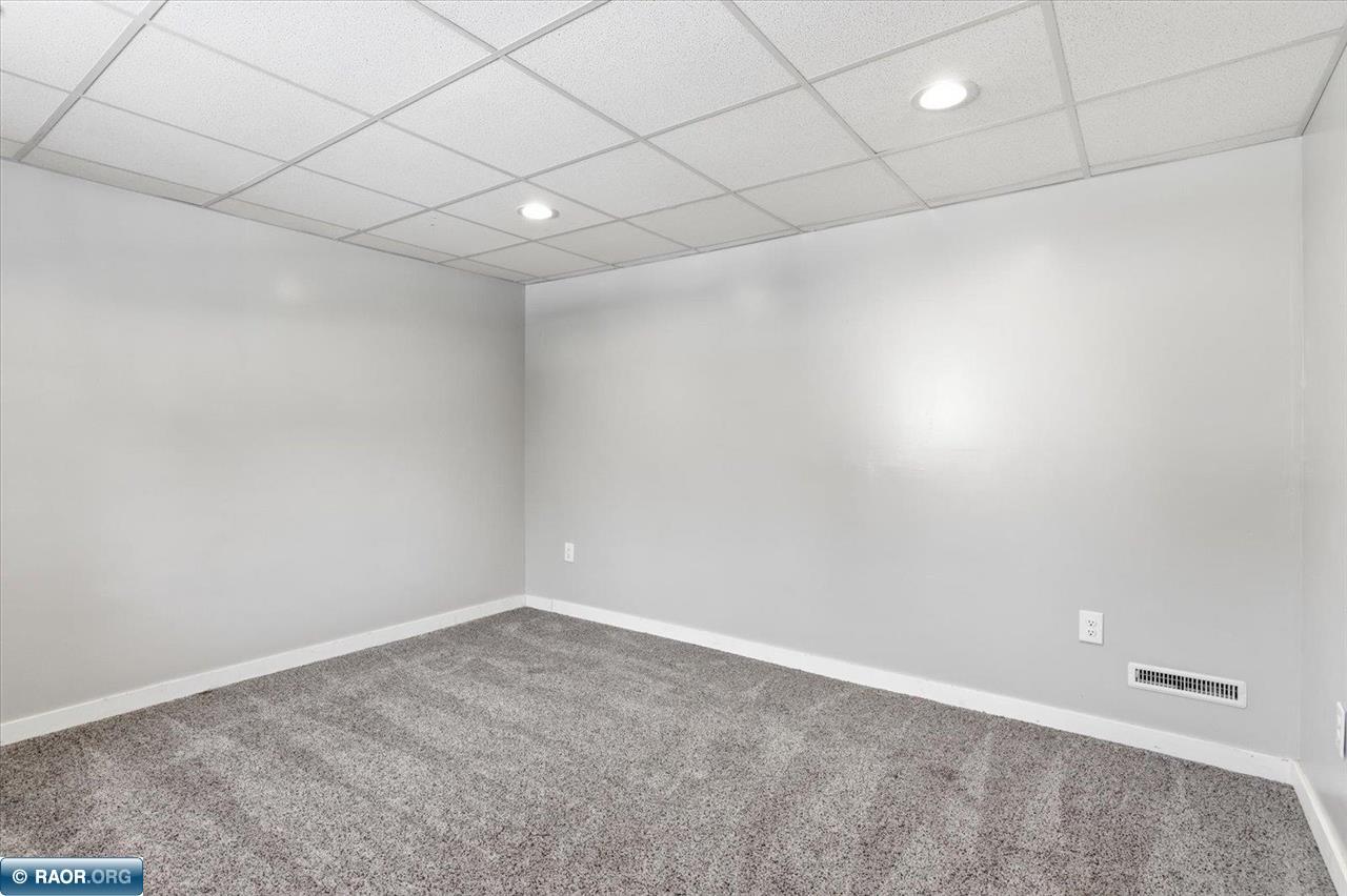 4428 Tweten Rd, Hibbing, MN 55746 Listing Photo  35