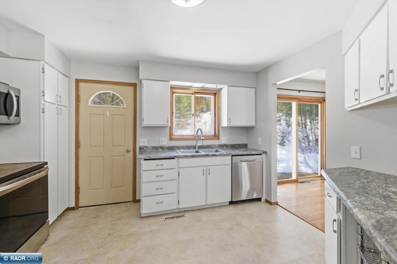 4428 Tweten Rd, Hibbing, MN 55746 Listing Photo  10