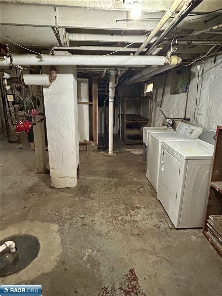 2605 E 4th Ave, Hibbing, MN 55746 Listing Photo  20