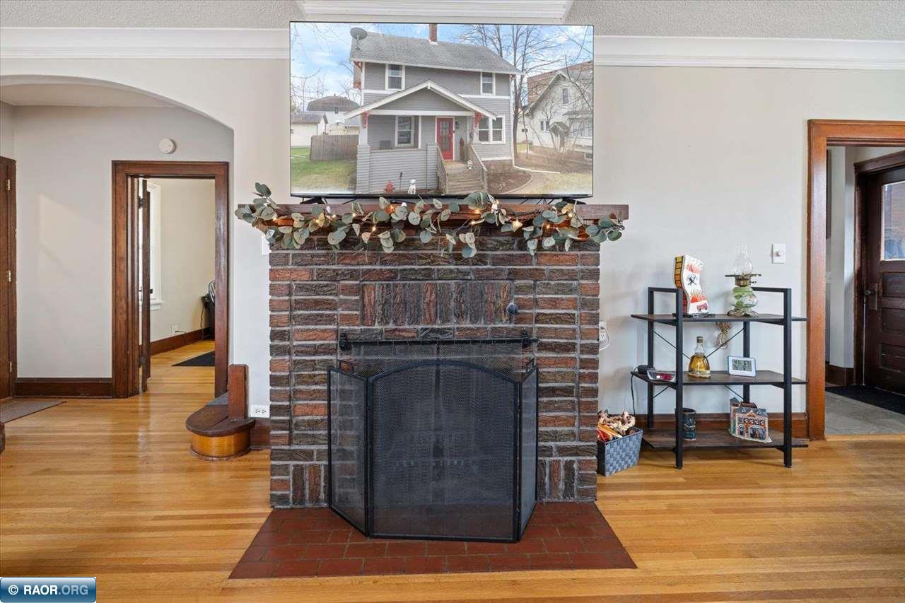 814 E Howard St, Hibbing, MN 55746 Listing Photo  15