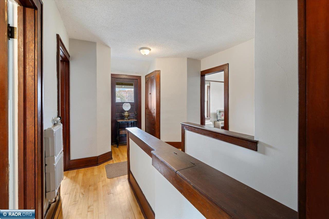 814 E Howard St, Hibbing, MN 55746 Listing Photo  33
