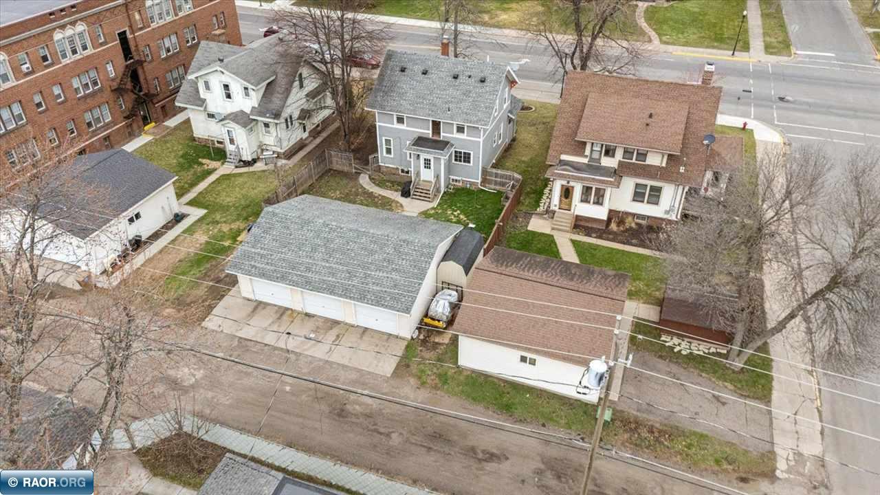 814 E Howard St, Hibbing, MN 55746 Listing Photo  6