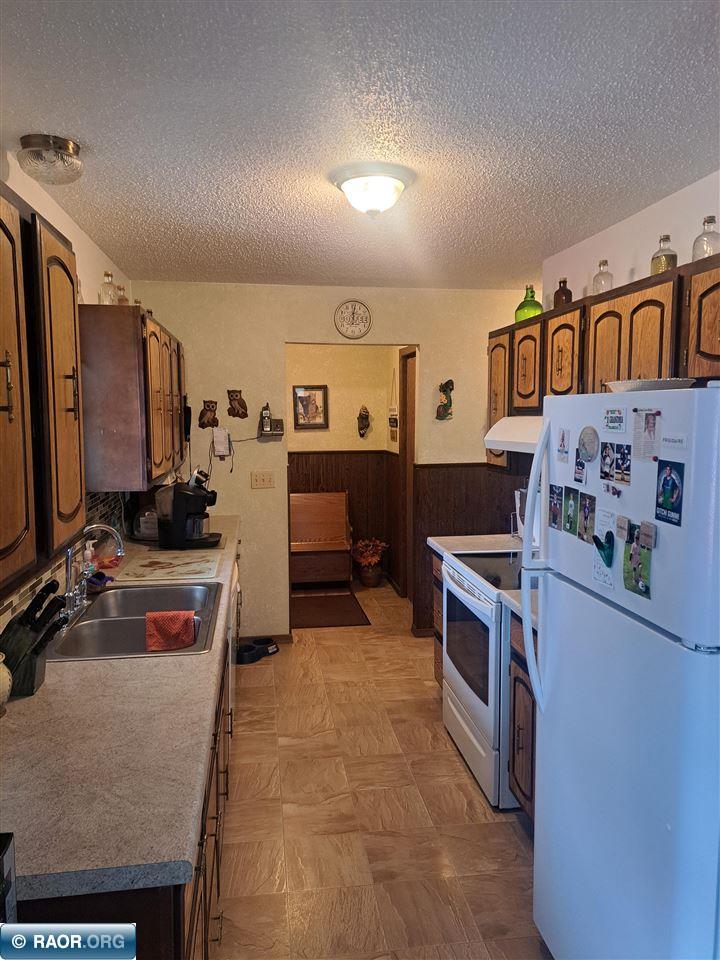 4210 19th Ave E, Hibbing, MN 55746 Listing Photo  4