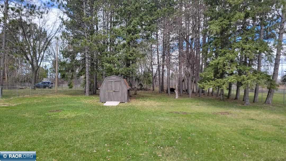 523 E 38th Street, Hibbing, MN 55746 Listing Photo  3