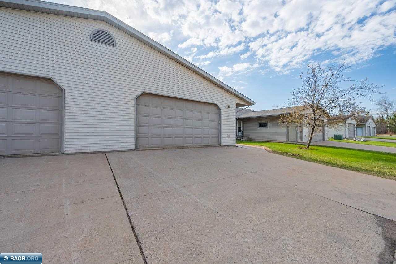 2506 E 21st Ave, Hibbing, MN 55746 Listing Photo  25