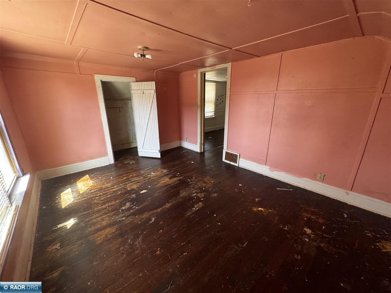 712 Adams Ave