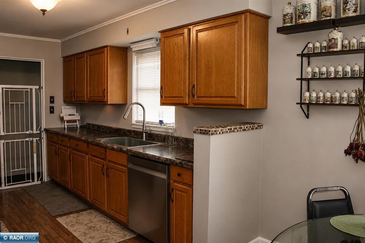2434 9th Ave E, Hibbing, MN 55746 Listing Photo  6