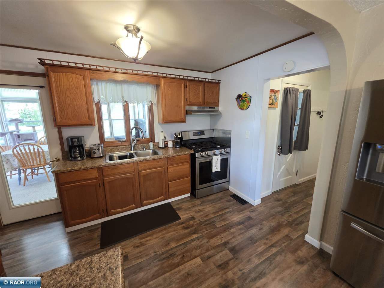 1013 W 47th St, Hibbing, MN 55746 Listing Photo  11