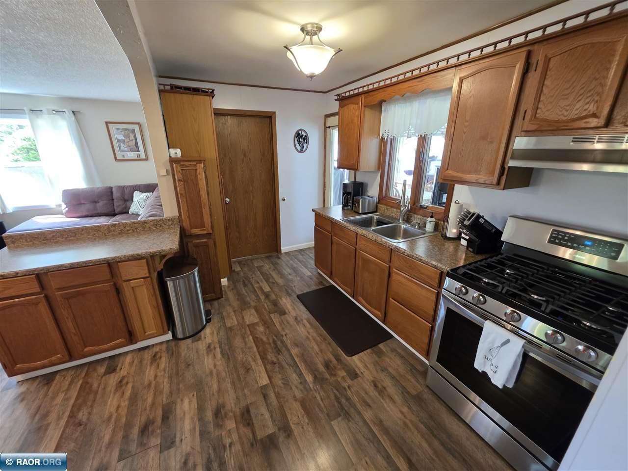 1013 W 47th St, Hibbing, MN 55746 Listing Photo  12