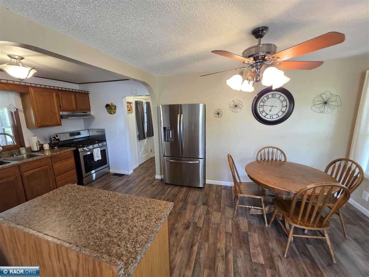 1013 W 47th St, Hibbing, MN 55746 Listing Photo  14