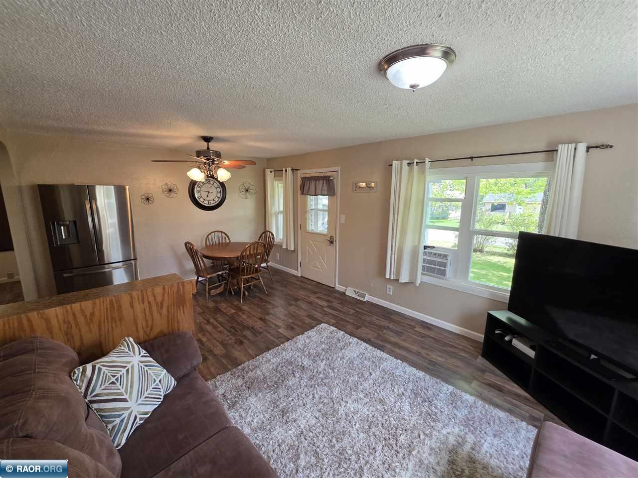 1013 W 47th St, Hibbing, MN 55746 Listing Photo  18