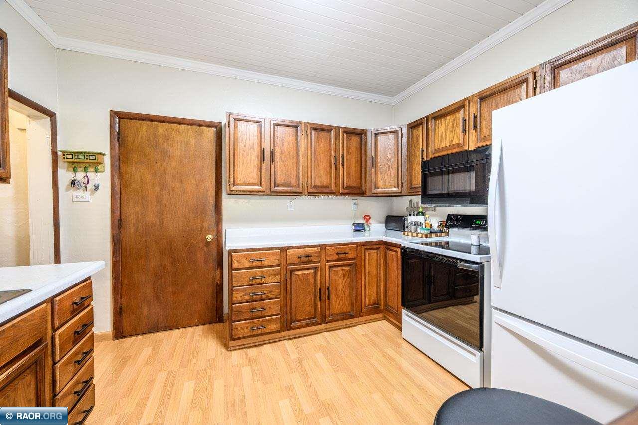 3219 4th Ave W, Hibbing, MN 55746 Listing Photo  9