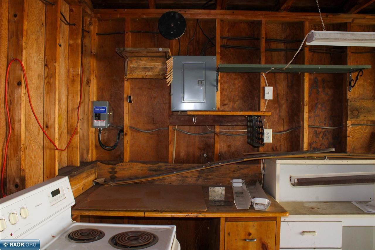 423 38th St E, Hibbing, MN 55746 Listing Photo  34