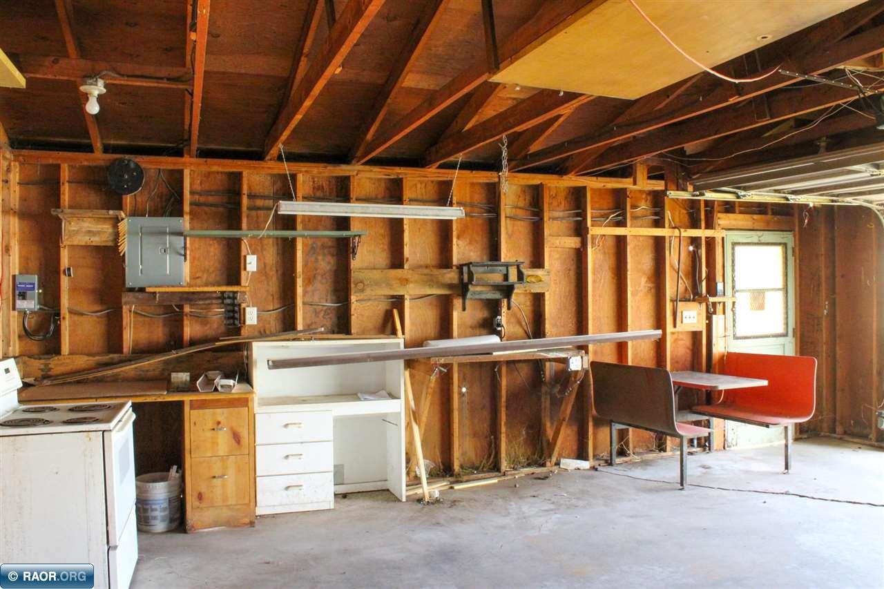 423 38th St E, Hibbing, MN 55746 Listing Photo  35