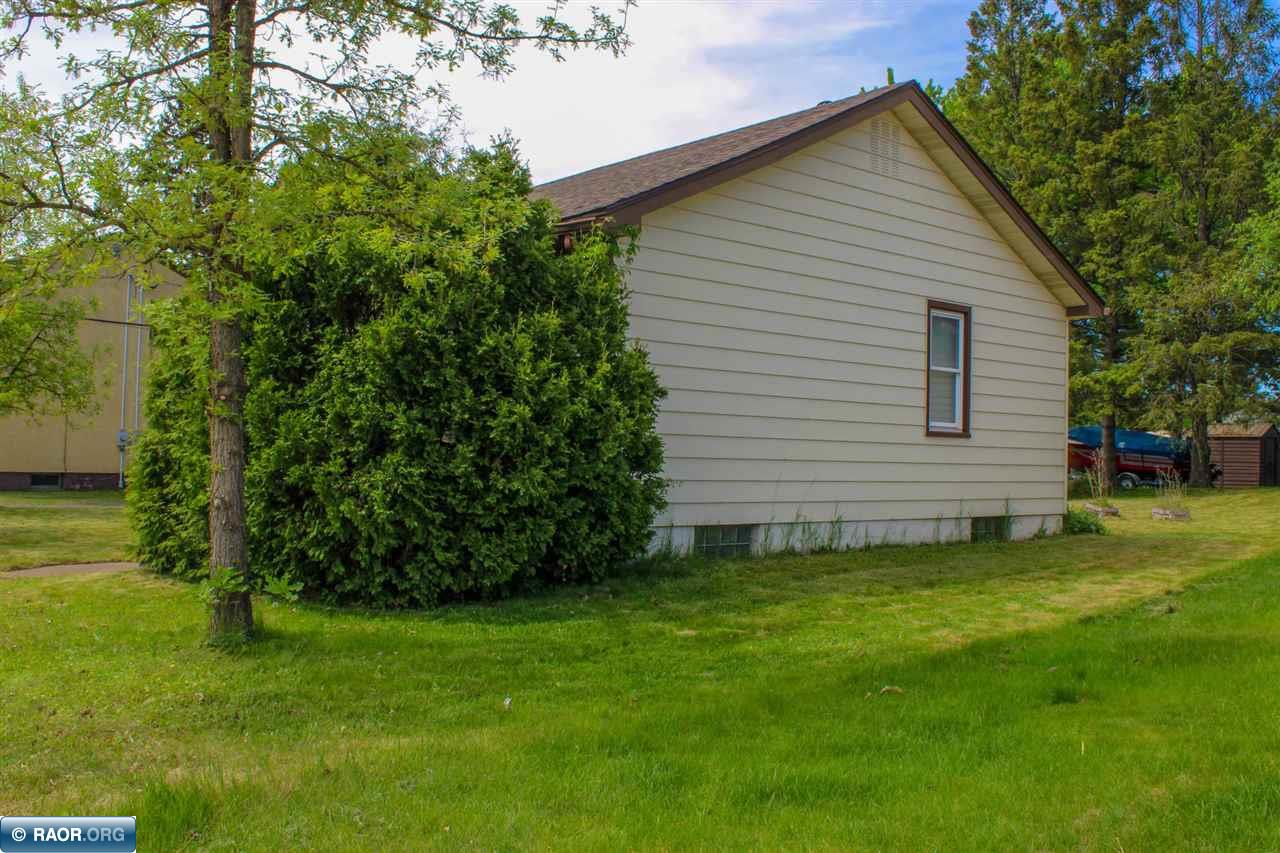 423 38th St E, Hibbing, MN 55746 Listing Photo  43