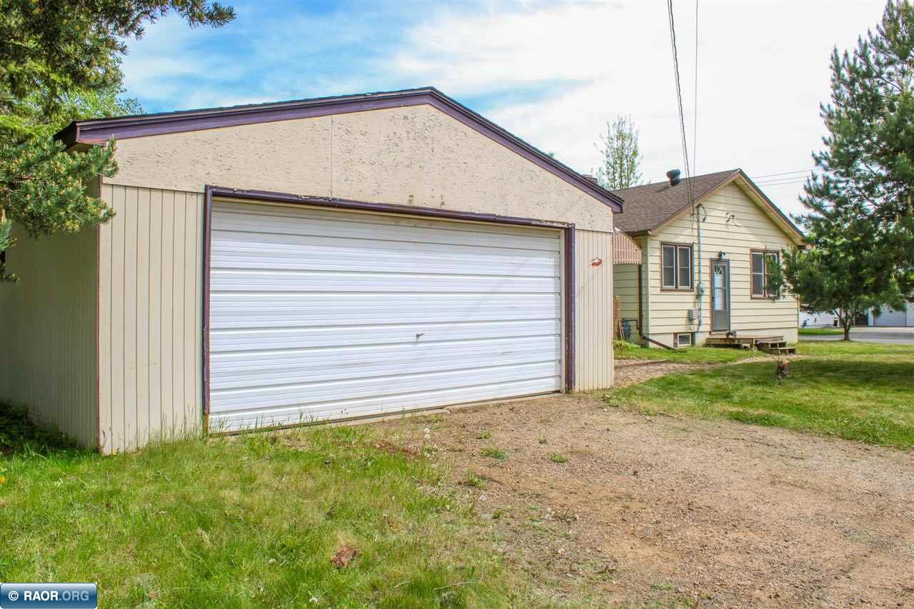 423 38th St E, Hibbing, MN 55746 Listing Photo  6