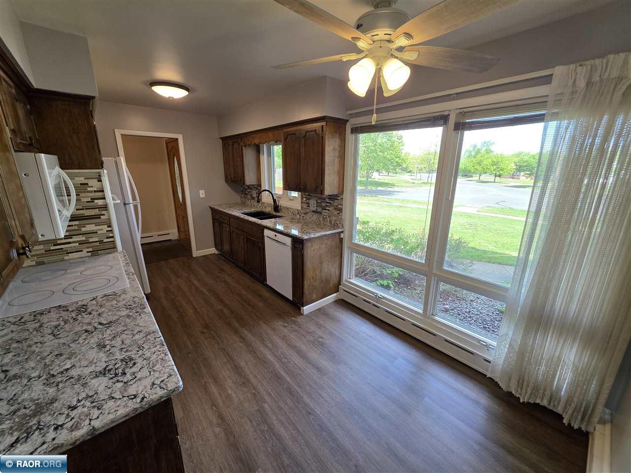 302 N Inner Dr, Hibbing, MN 55746 Listing Photo  11
