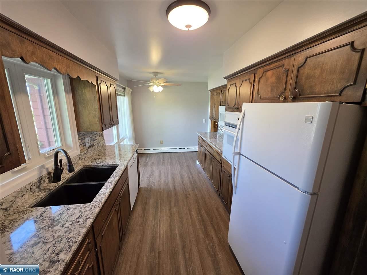 302 N Inner Dr, Hibbing, MN 55746 Listing Photo  12