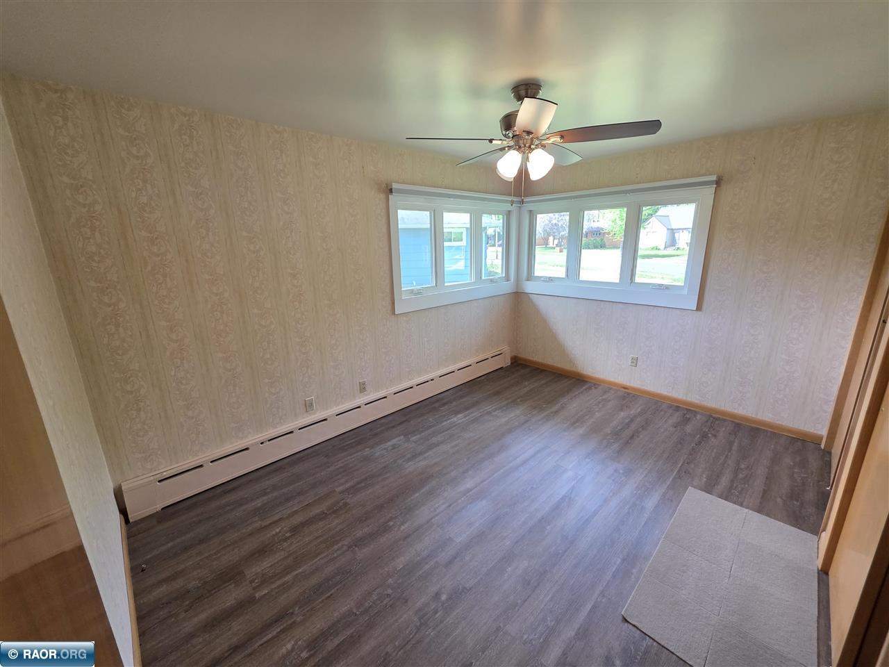 302 N Inner Dr, Hibbing, MN 55746 Listing Photo  17