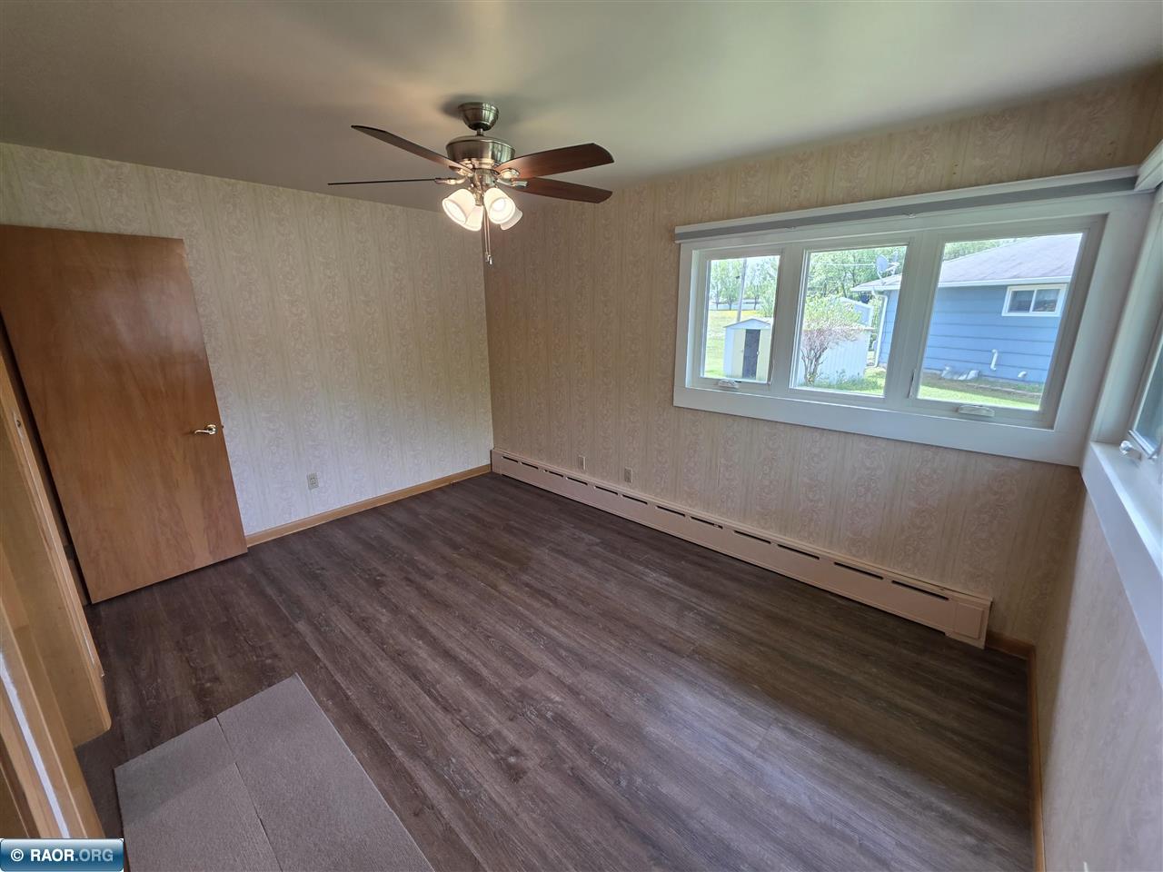 302 N Inner Dr, Hibbing, MN 55746 Listing Photo  19