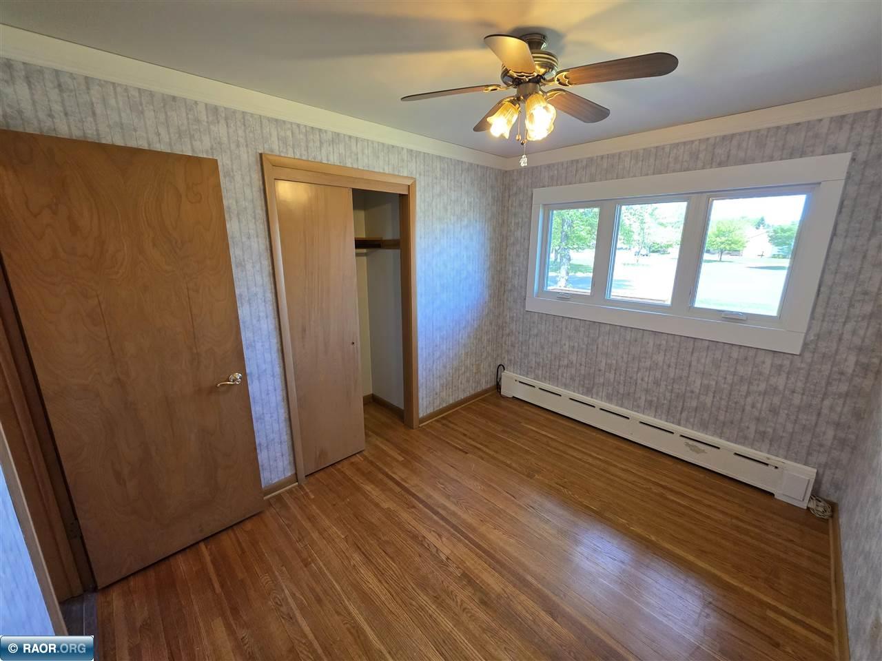 302 N Inner Dr, Hibbing, MN 55746 Listing Photo  23
