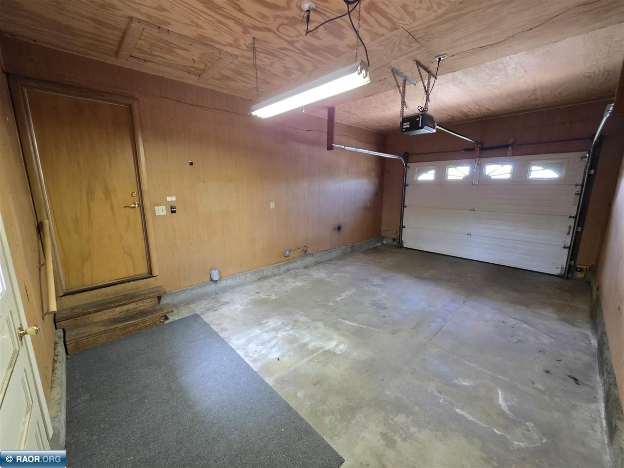 302 N Inner Dr, Hibbing, MN 55746 Listing Photo  35