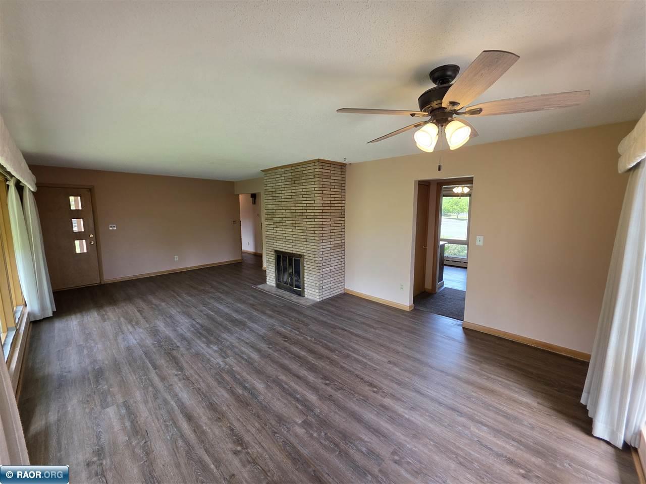 302 N Inner Dr, Hibbing, MN 55746 Listing Photo  7