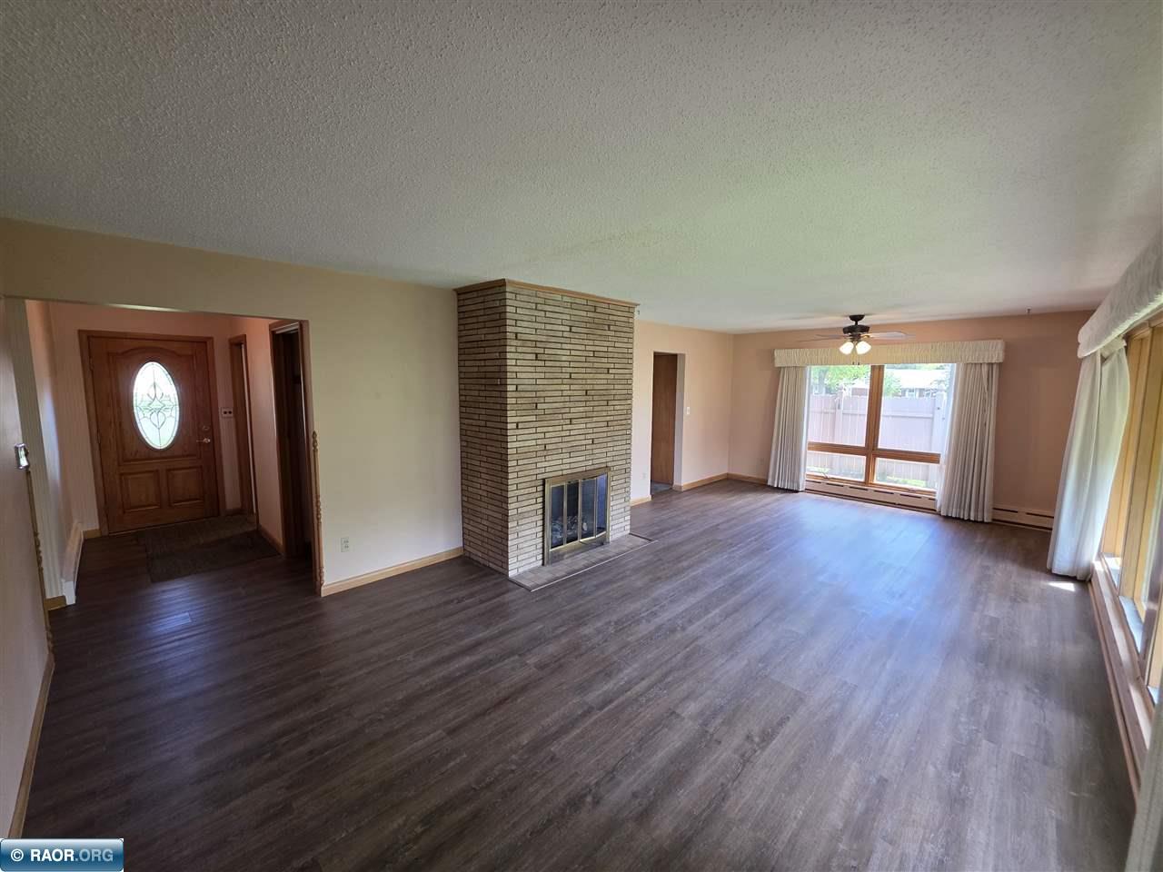 302 N Inner Dr, Hibbing, MN 55746 Listing Photo  8