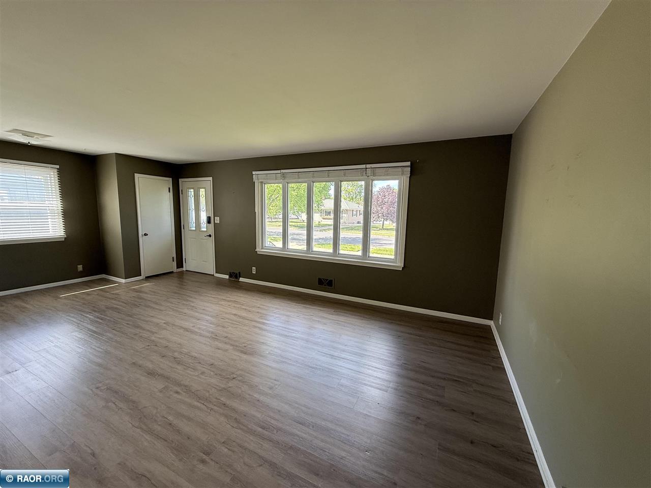 3313 Outer Dr, Hibbing, MN 55746 Listing Photo  30