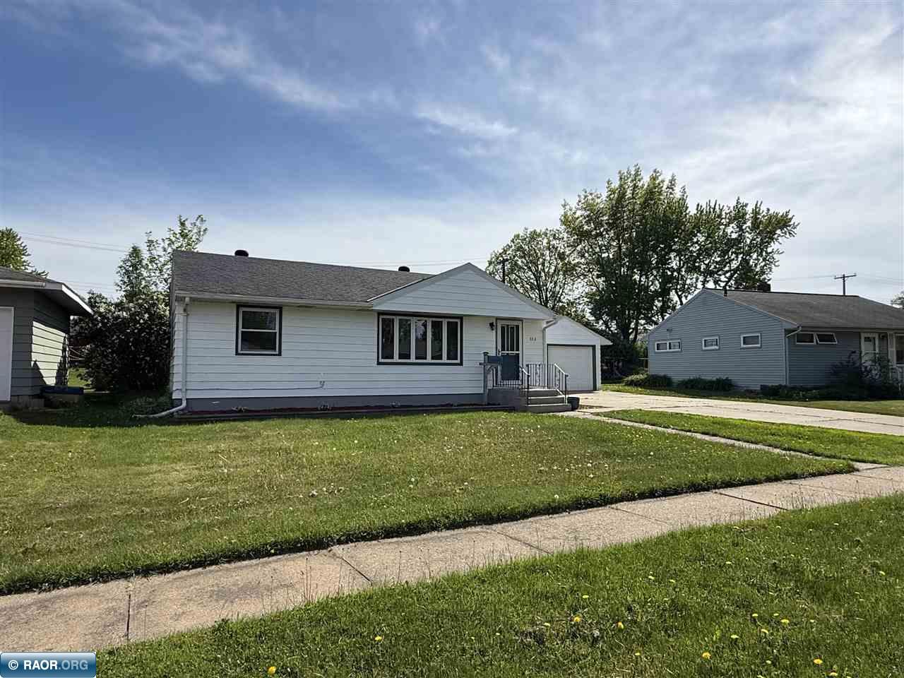 3313 Outer Dr, Hibbing, MN 55746 Listing Photo  6