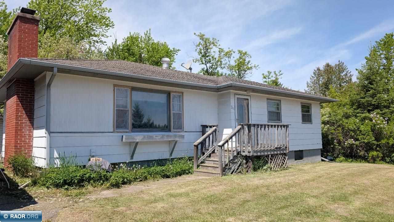 211 2nd St SE, Cook, MN 55723-8165 Listing Photo  1
