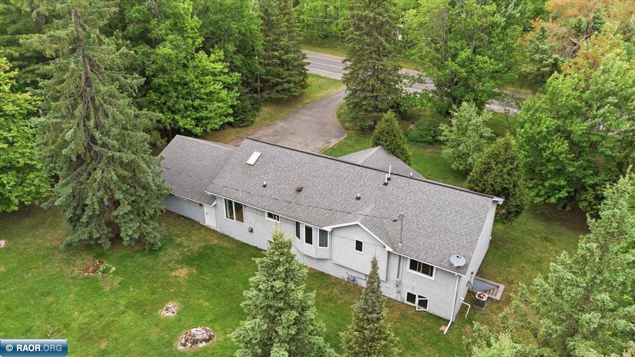 1730 E 37th St, Hibbing, MN 55746 Listing Photo  3